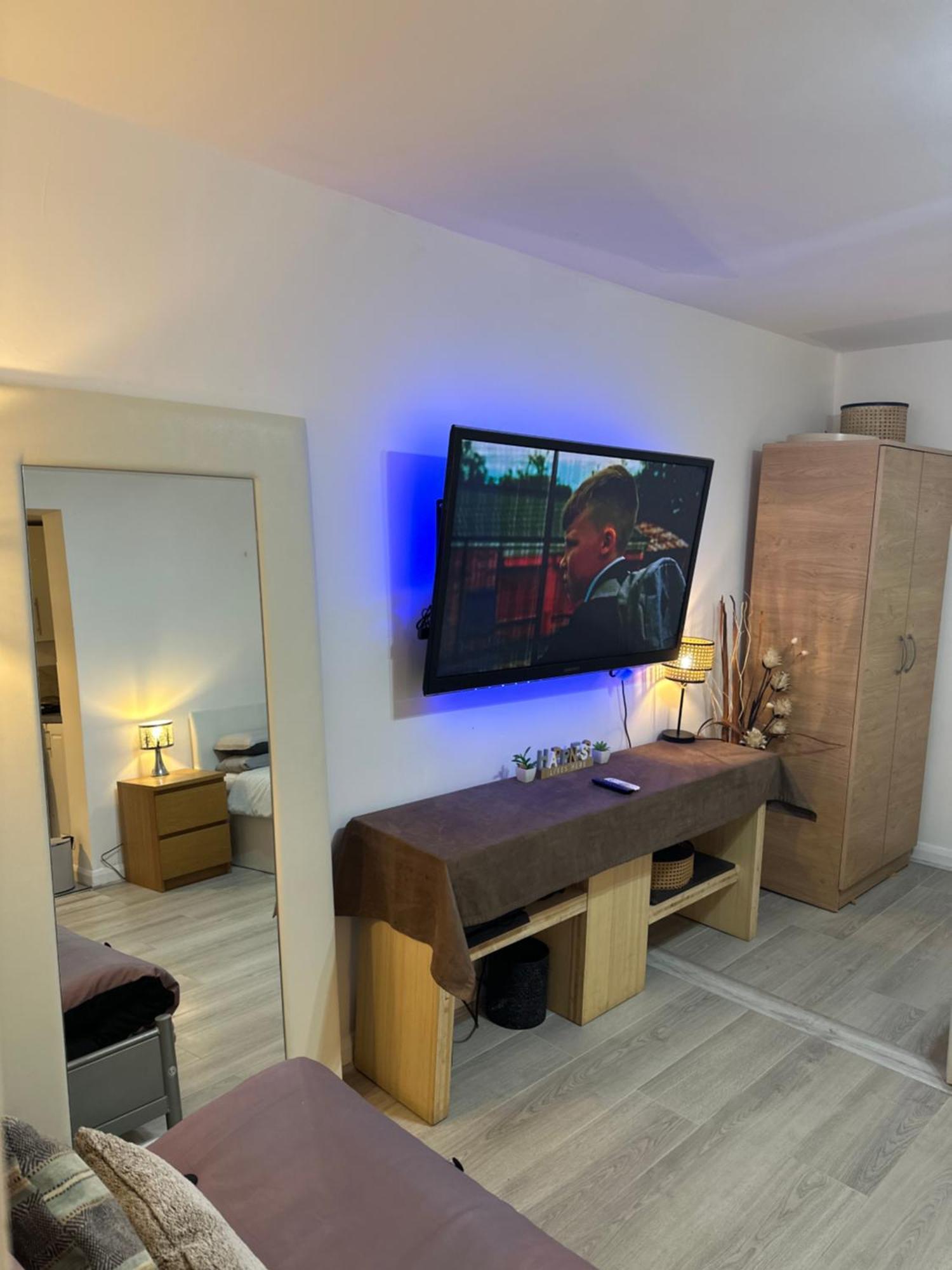 Stylish Studio Flat - Watford Junction - Harry Potter Exterior foto